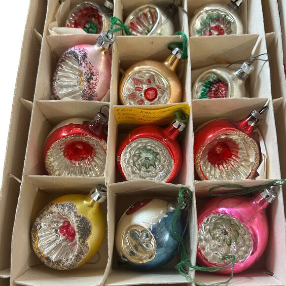 Vintage Santa Land Festive Glass Indent Reflector Ornaments – Set of 12, Boxed - Picture 5 of 5